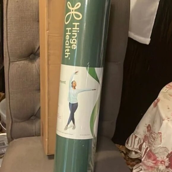 NWT - Yoga Mat (with Carrying Strap) & Resistance Bands (with Carrying Case) - Picture 1 of 3